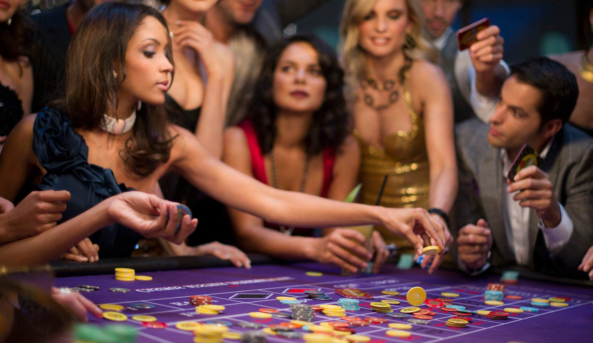 Casino_game_cast 1.jpg