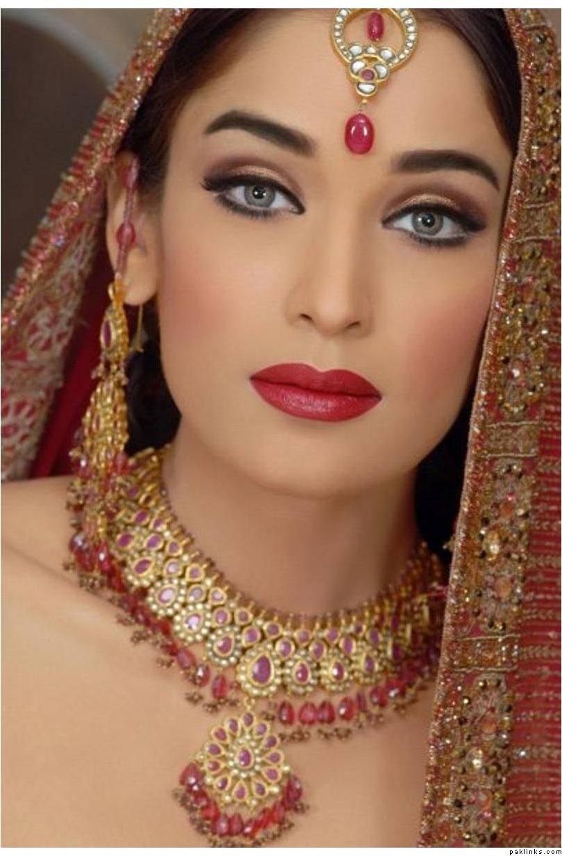 Latest-Bridal-Makeup-Tips-2.jpg