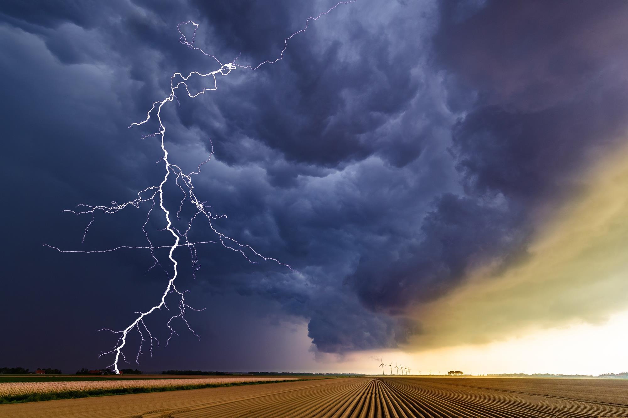 37. Thunderstorm.jpg