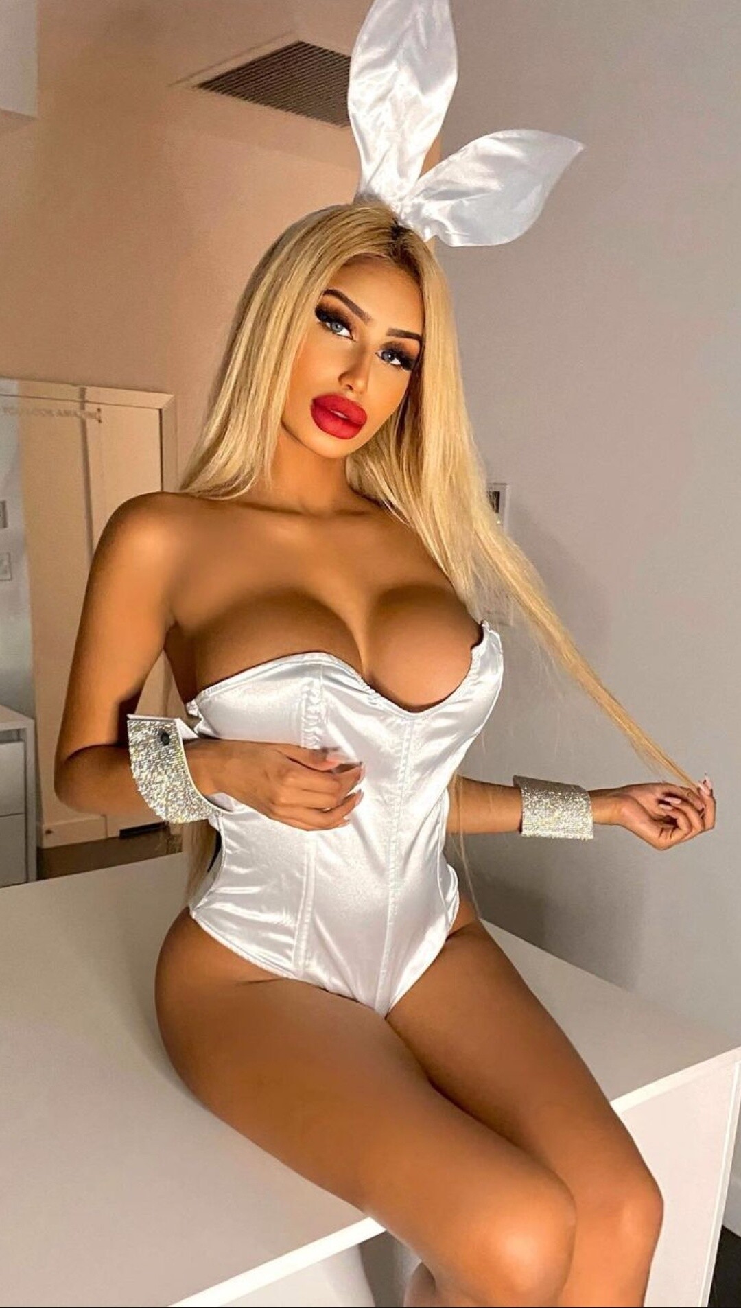 bdsmlr-10796966-TFikDGciB2.jpg