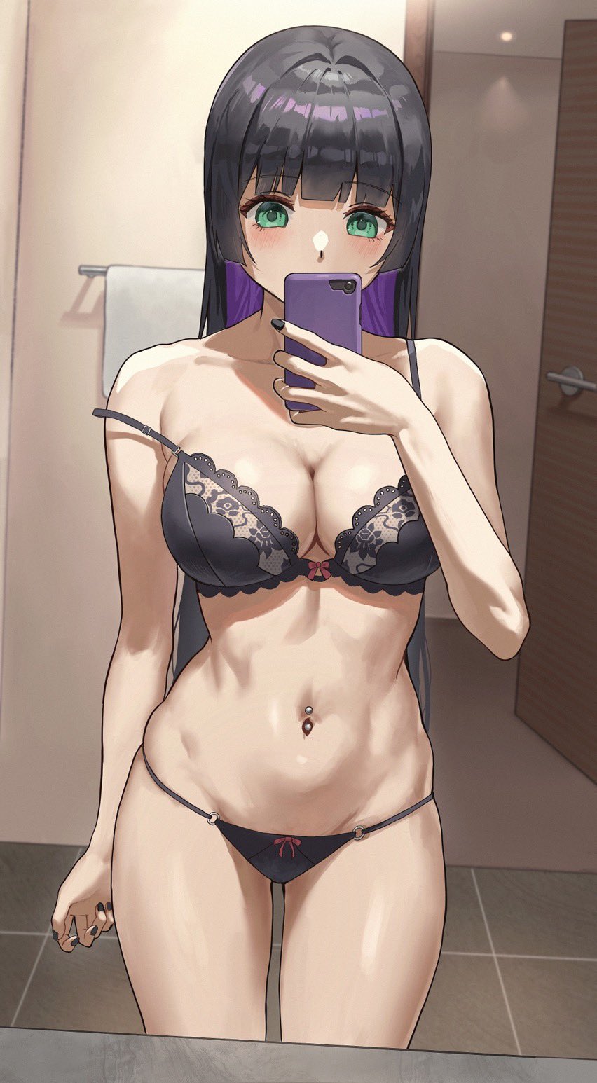 FqDMUxNagAUSXYH.jpg